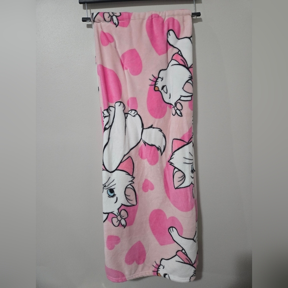 NWT Disney Marie pink blanket 50"X70 plush - Picture 2 of 4